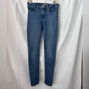 Levi's Women's Skinny Jeans in Classic Blue